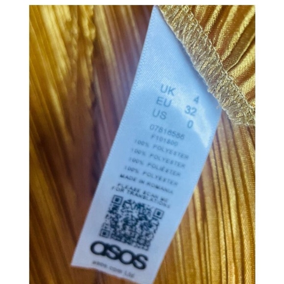 ASOS design skirt, size 0!  Yep she's tiny!​​​​ - Picture 5 of 7